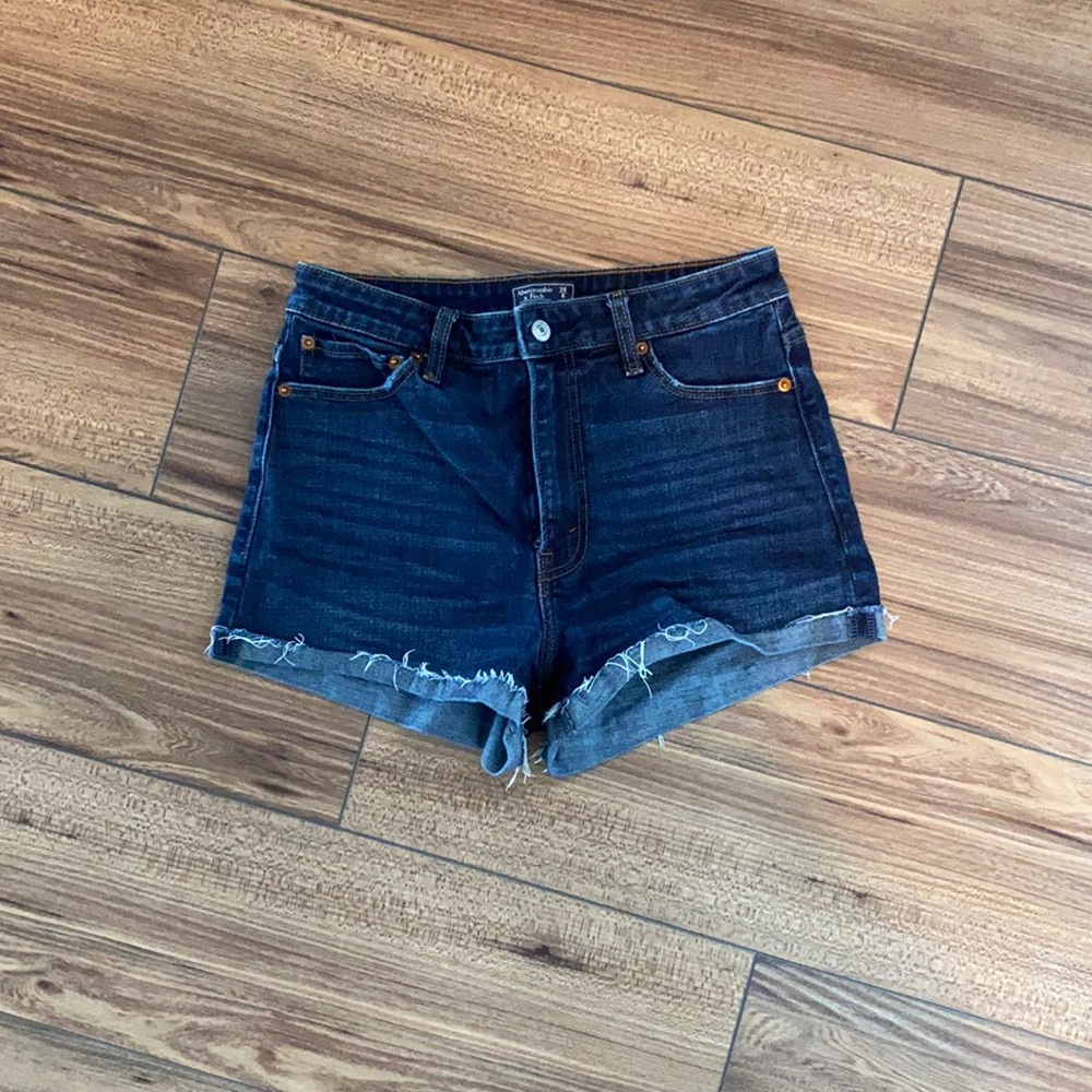 Abercrombie shorts, size 6
